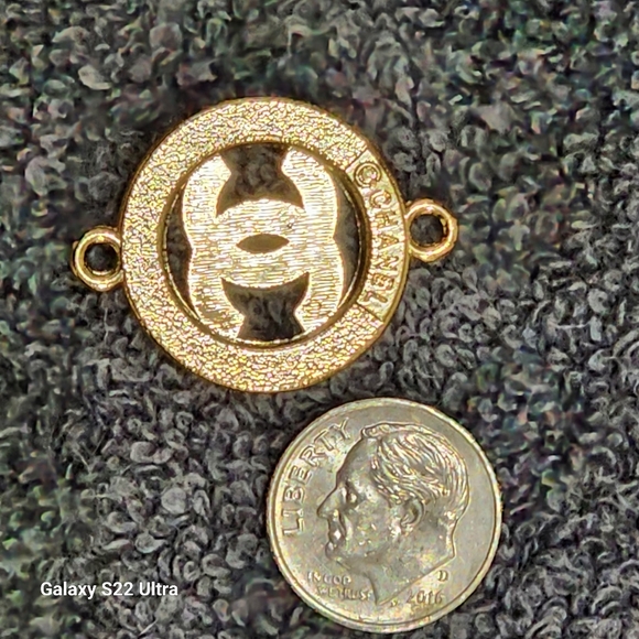 Luxury CC Pendant Gold Tone and Crystal's 28mm - Picture 5 of 5